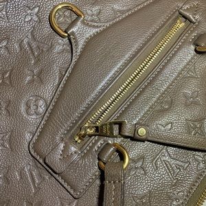 Additional Pics: Lumineuse PM-Terre Empriente-LV